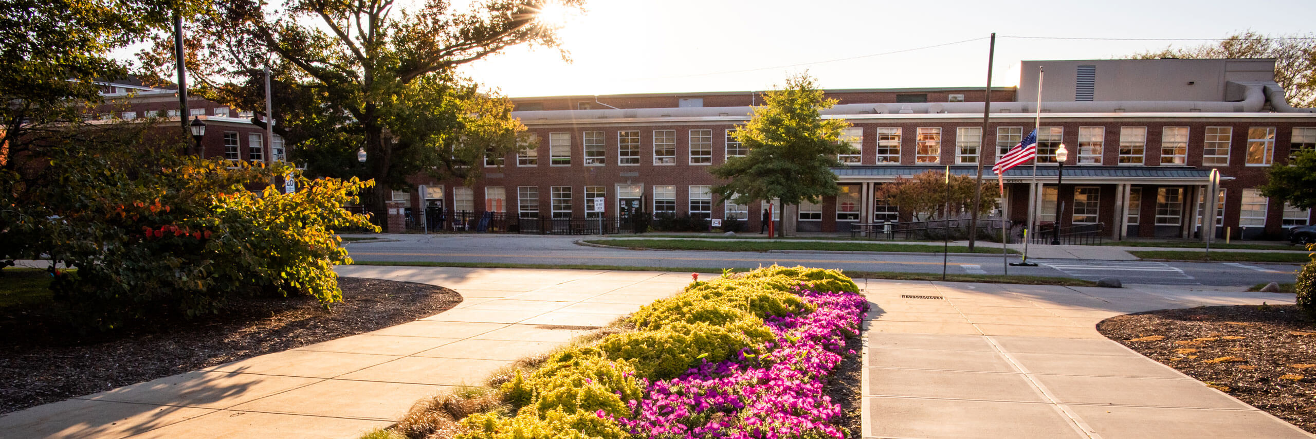 Thomas Metcalf School building